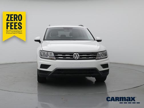 White 2018 Volkswagen Tiguan SE