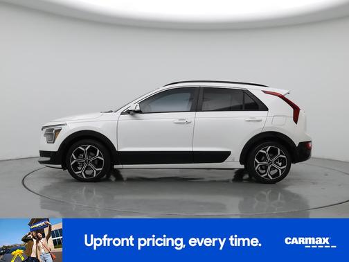 White 2023 Kia Niro EX Touring