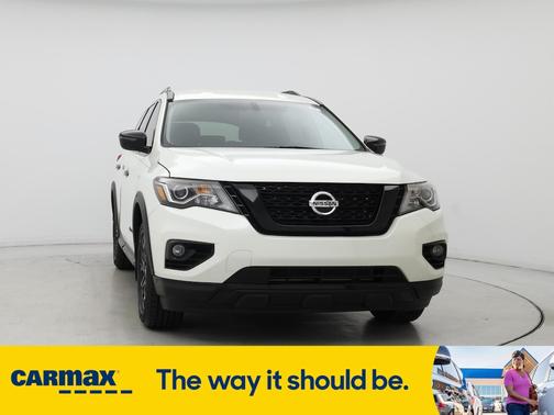 2020 Nissan Pathfinder SV