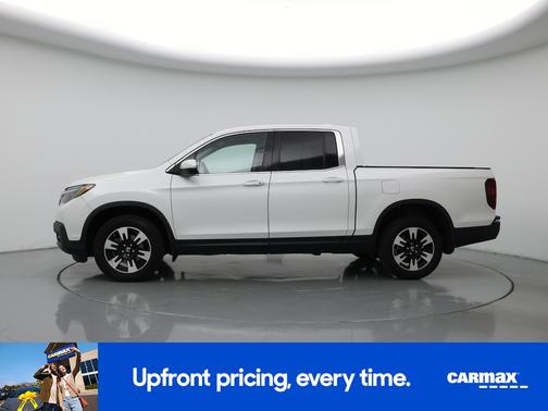 White 2020 Honda Ridgeline RTL