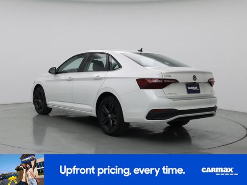 White 2023 Volkswagen Jetta SE