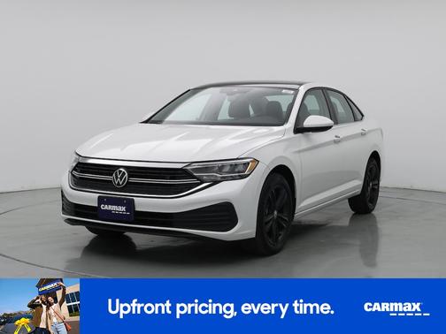 White 2023 Volkswagen Jetta SE