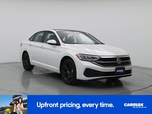 White 2023 Volkswagen Jetta SE