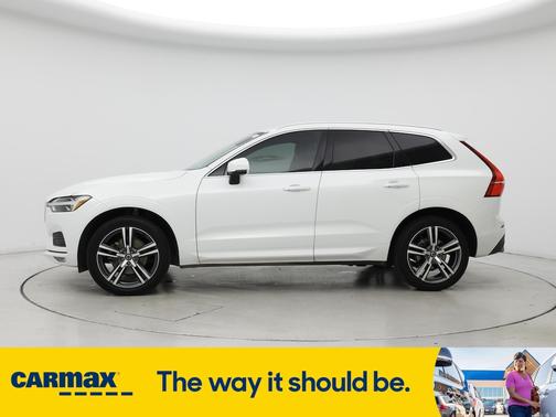 2021 Volvo XC60 T5 Momentum