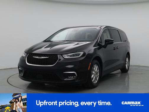 Black 2023 Chrysler Pacifica Touring L