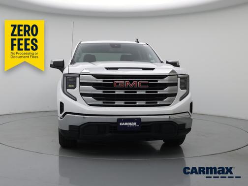 White 2024 GMC Sierra 1500 SLE