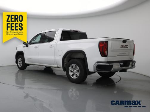 White 2024 GMC Sierra 1500 SLE
