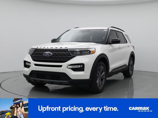 White 2022 Ford Explorer XLT