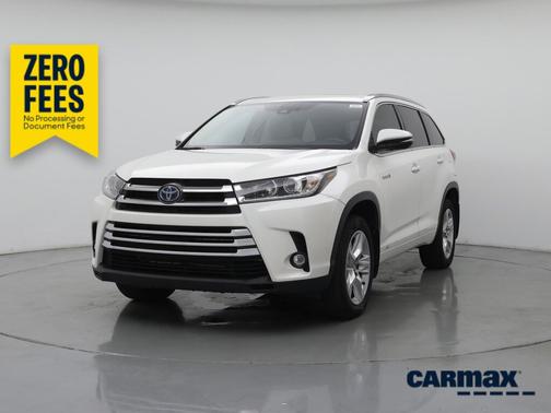 White 2019 Toyota Highlander Hybrid Limited