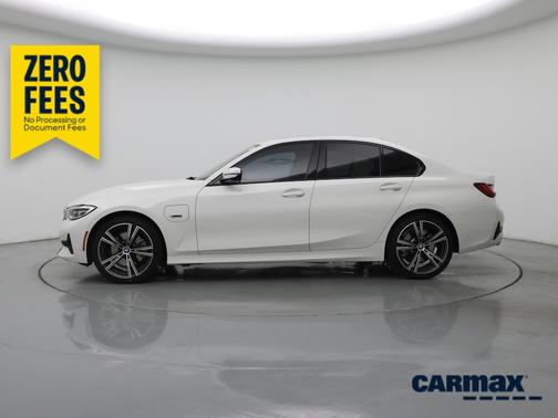 White 2022 BMW 330e