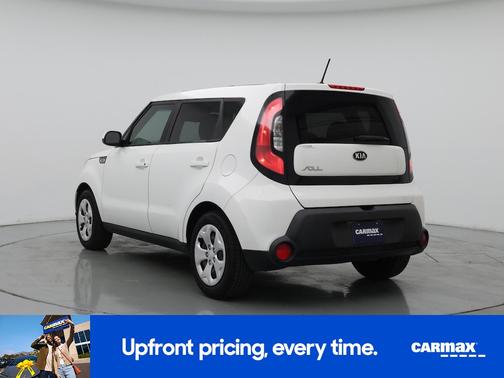 White 2015 Kia Soul