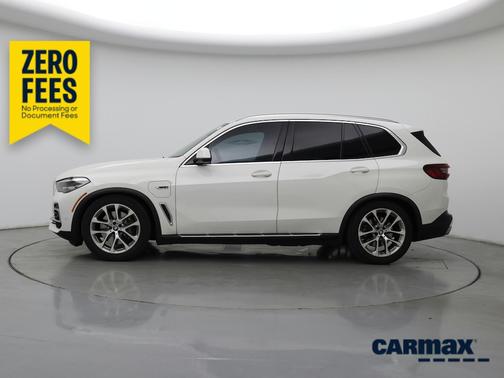 White 2022 BMW X5 PHEV XDrive45e
