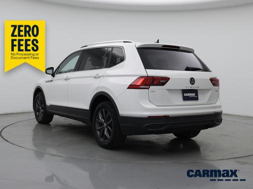 White 2024 Volkswagen Tiguan SE