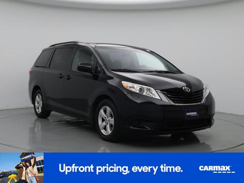 Black 2017 Toyota Sienna LE