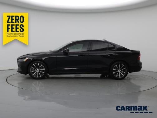 Black 2022 Volvo S60 B5 Momentum