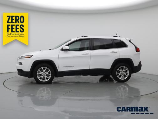 White 2018 Jeep Cherokee Latitude Plus