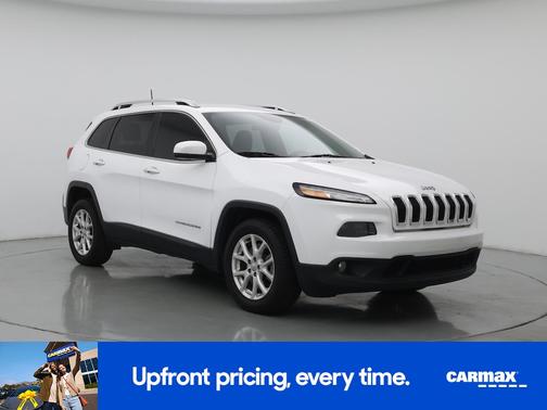 White 2018 Jeep Cherokee Latitude Plus