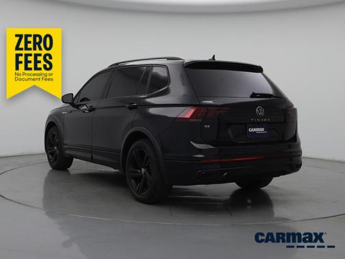 Black 2024 Volkswagen Tiguan SE R-Line Black