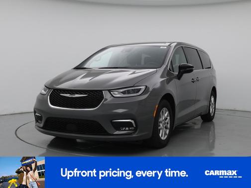 Gray 2025 Chrysler Pacifica Select