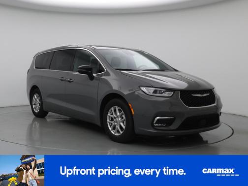 Gray 2025 Chrysler Pacifica Select