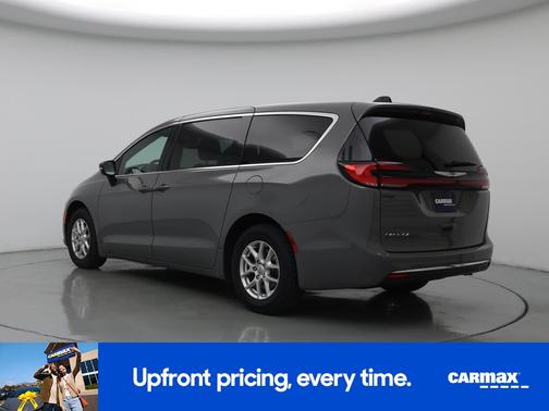 Gray 2025 Chrysler Pacifica Select