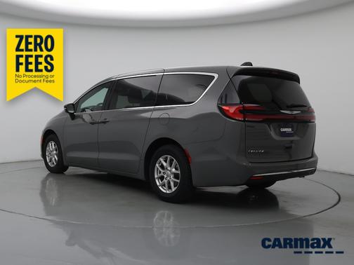 Gray 2025 Chrysler Pacifica Select