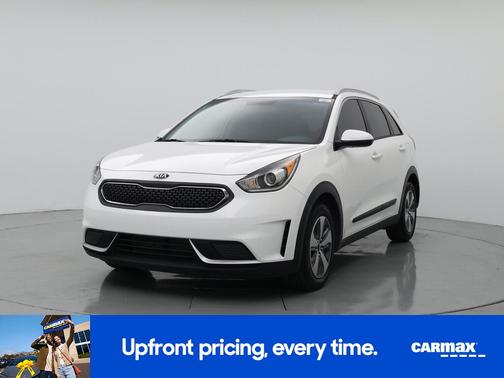White 2019 Kia Niro LX