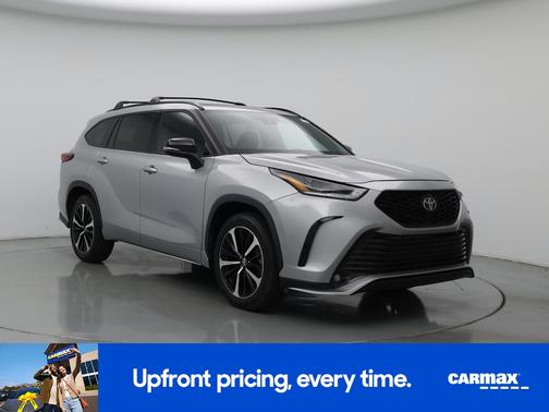 Silver 2022 Toyota Highlander XSE