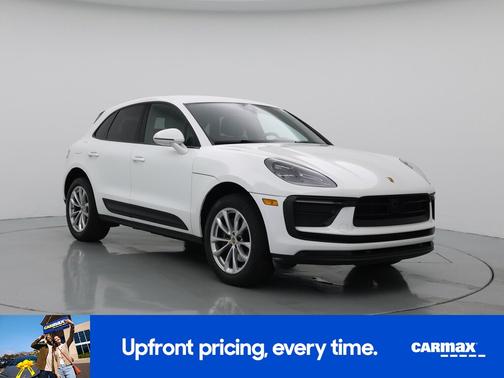 White 2023 Porsche Macan