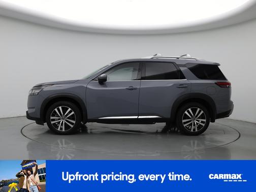 Gray 2024 Nissan Pathfinder Platinum
