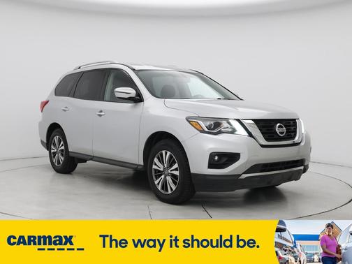 2019 Nissan Pathfinder SV