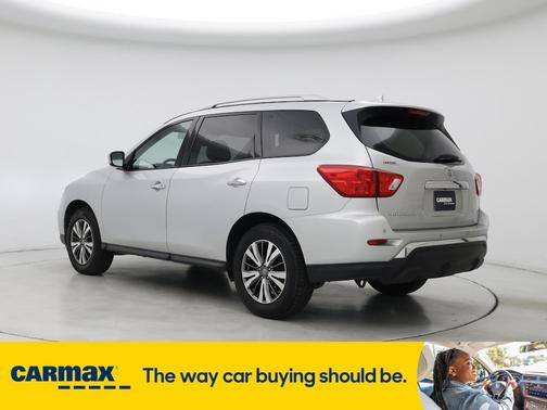 2019 Nissan Pathfinder SV