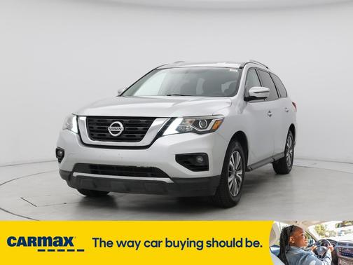 2019 Nissan Pathfinder SV