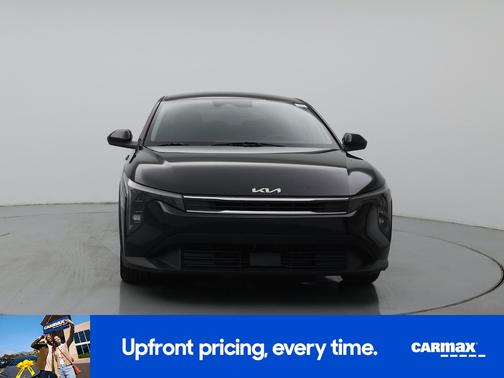Black 2025 Kia K4 LX