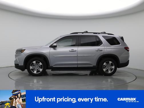 Silver 2025 Honda Pilot EX-L