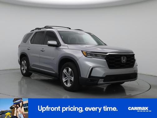 Silver 2025 Honda Pilot EX-L