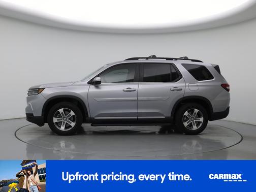 Silver 2025 Honda Pilot EX-L
