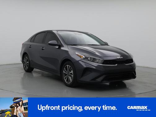 Silver 2024 Kia Forte LXS