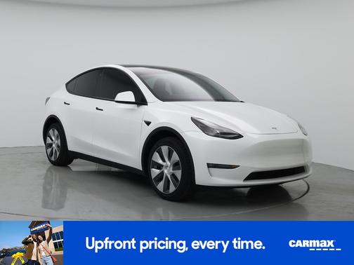 White 2023 Tesla Model Y Long Range