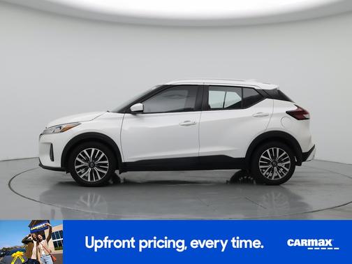 White 2022 Nissan Kicks SV