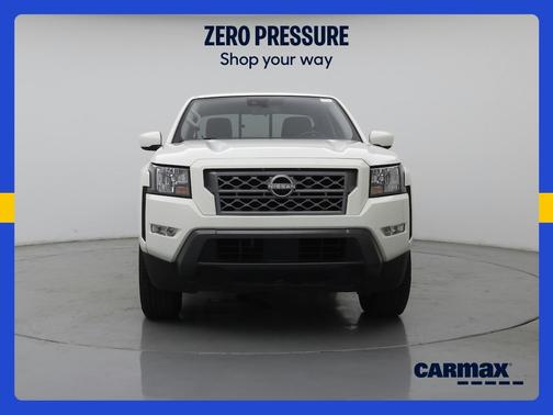 White 2022 Nissan Frontier SV