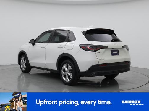 White 2023 Honda HR-V LX