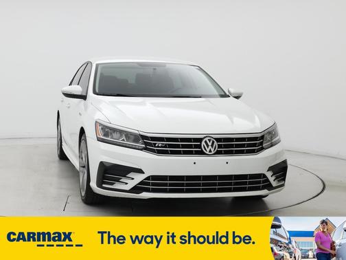 2018 Volkswagen Passat R-Line
