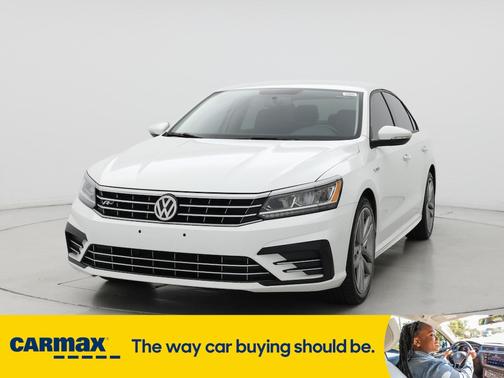 2018 Volkswagen Passat R-Line