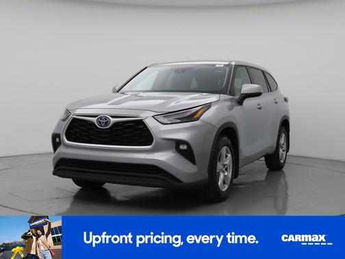 Silver 2022 Toyota Highlander Hybrid LE