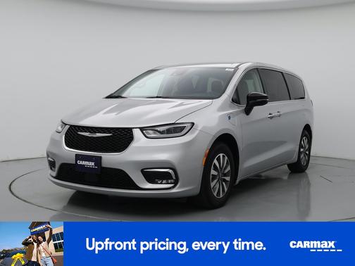 Silver 2024 Chrysler Pacifica Hybrid Select