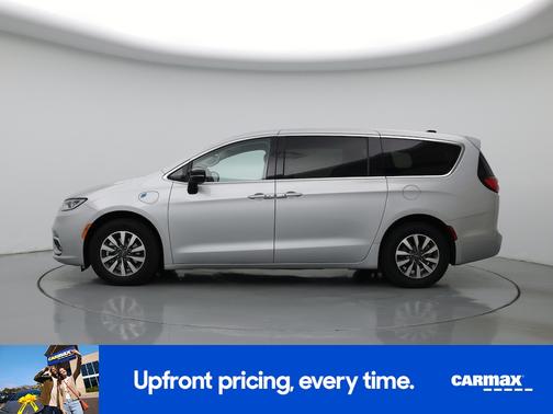 Silver 2024 Chrysler Pacifica Hybrid Select