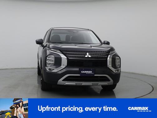 Black 2024 Mitsubishi Outlander SE