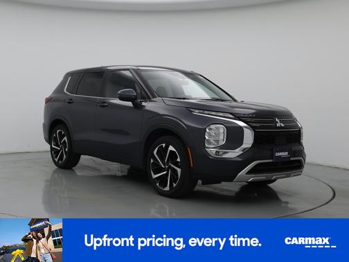 Black 2024 Mitsubishi Outlander SE