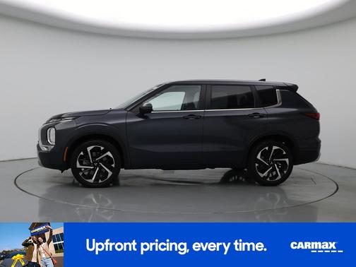 Black 2024 Mitsubishi Outlander SE
